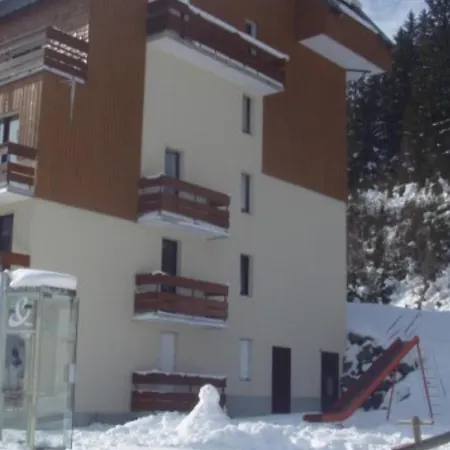 Apartment Cosy Aux Pieds Des Pistes, 3 Pers, Le Pleynet - Fr-1-557a-18